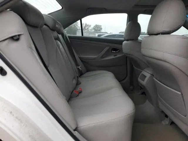 2011 TOYOTA CAMRY BASE  