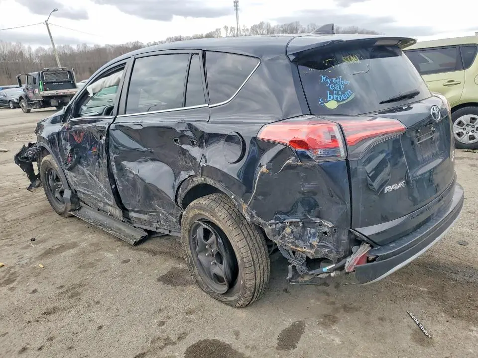 2018 TOYOTA RAV4 LE  