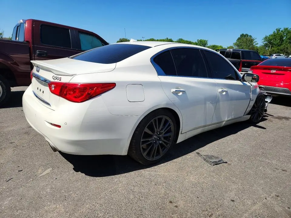 2016 INFINITI Q50 RED SPORT 400  