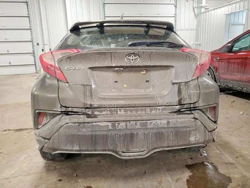 2021 TOYOTA C-HR XLE  