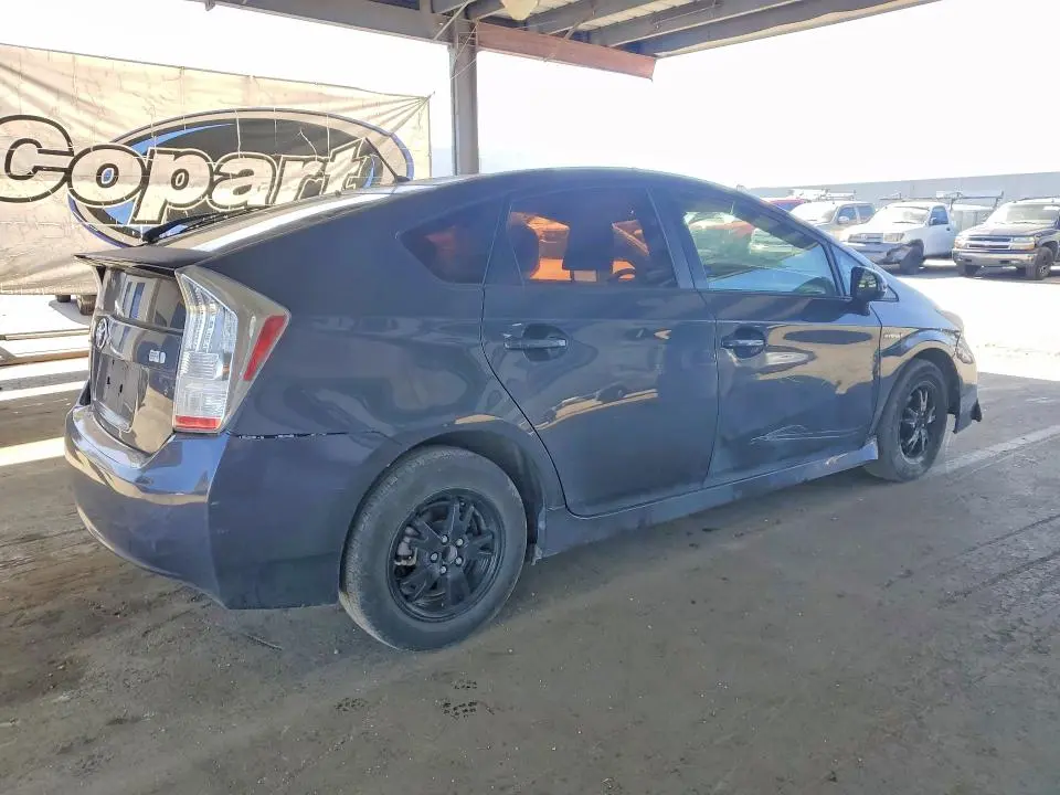 2014 TOYOTA PRIUS TWO  