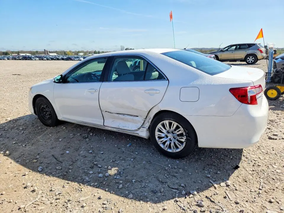 2013 TOYOTA CAMRY LE  