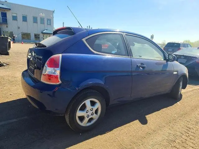2010 HYUNDAI ACCENT SE  