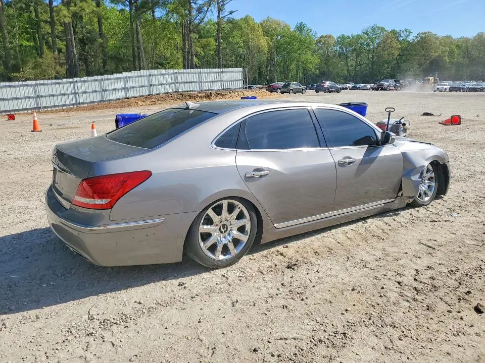 2011 HYUNDAI EQUUS SIGNATURE  