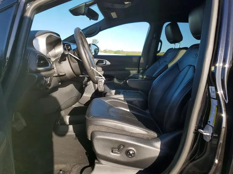 2024 CHRYSLER PACIFICA HYBRID SELECT  