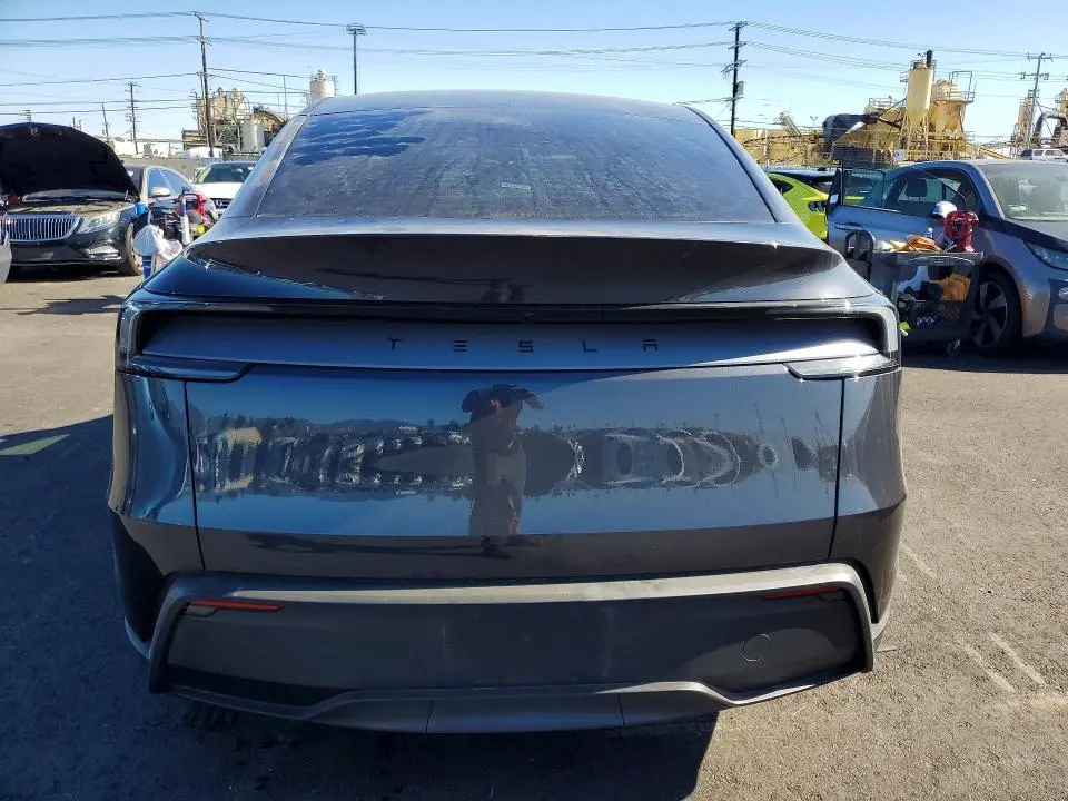 2026 TESLA MODEL Y   