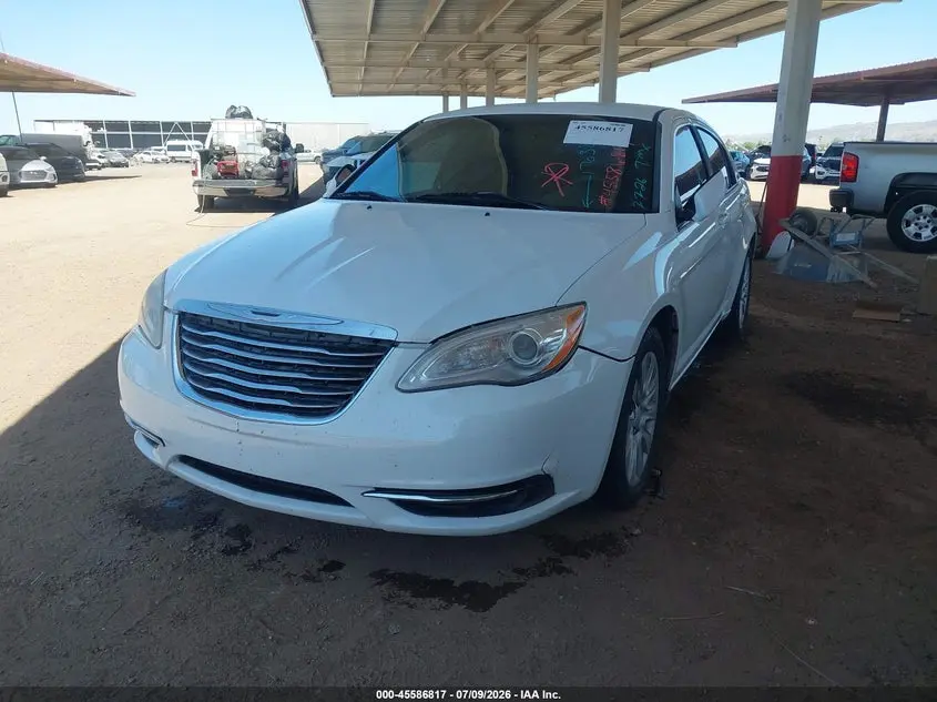 2014 CHRYSLER 200 LX