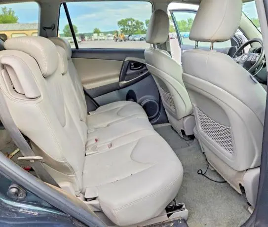 2011 TOYOTA RAV4 LIMITED  