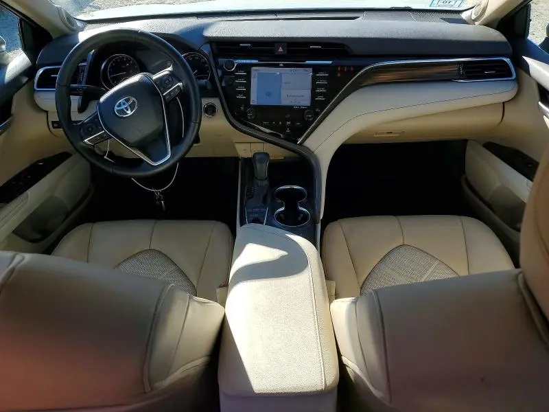 2018 TOYOTA CAMRY XLE V6  