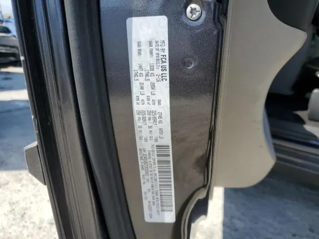 2016 DODGE GRAND CARAVAN SE  