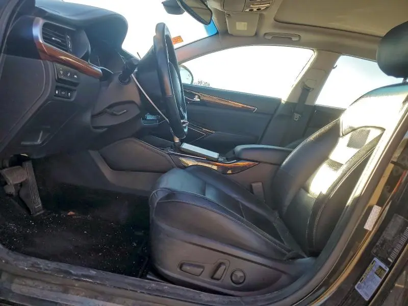 2019 KIA CADENZA LUXURY  