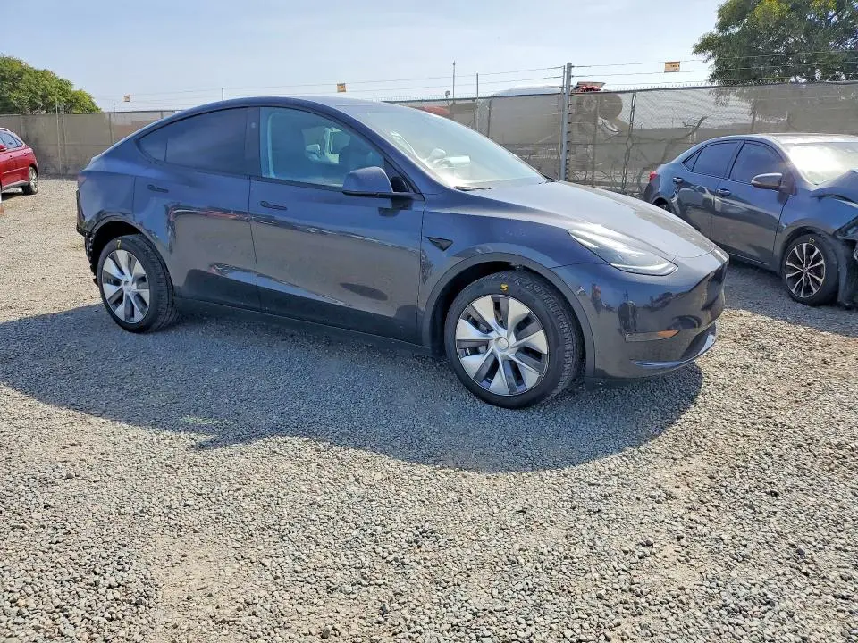 2024 TESLA MODEL Y   