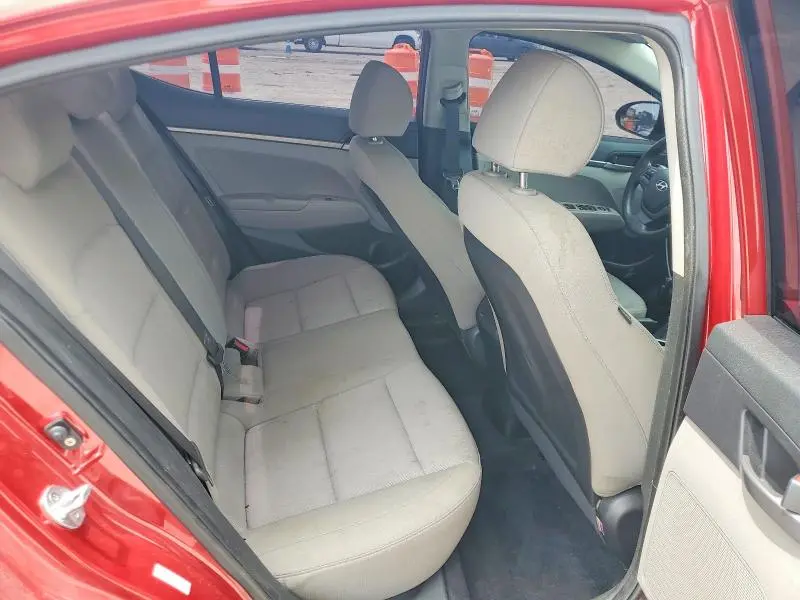 2018 HYUNDAI ELANTRA SE  