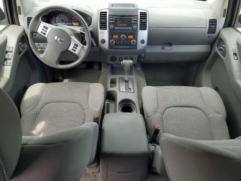 2013 NISSAN FRONTIER S  