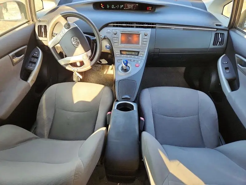 2013 TOYOTA PRIUS ONE  