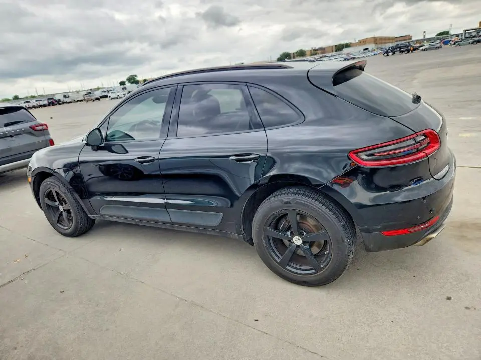 2017 PORSCHE MACAN   
