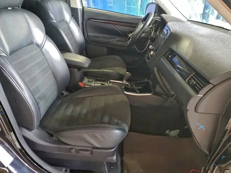 2020 MITSUBISHI OUTLANDER SE  