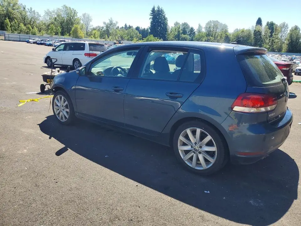 2011 VOLKSWAGEN GOLF   