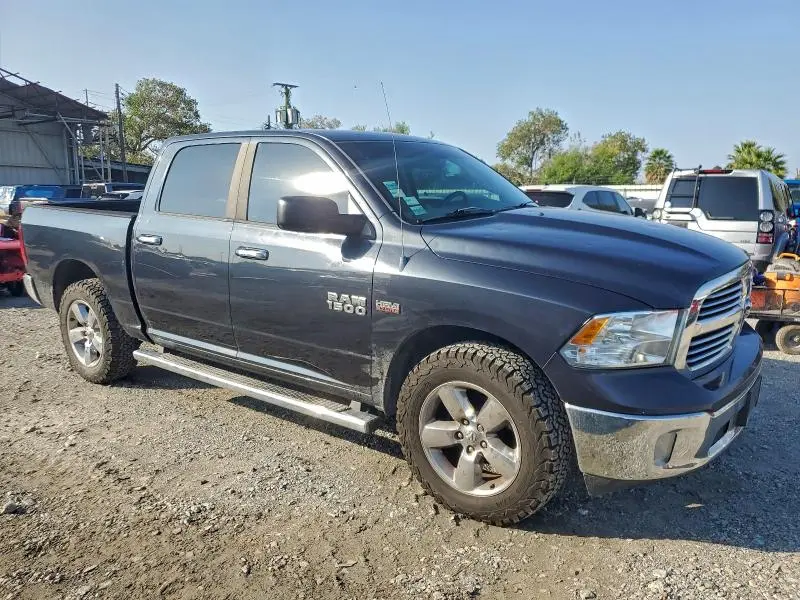 2013 RAM 1500 SLT  