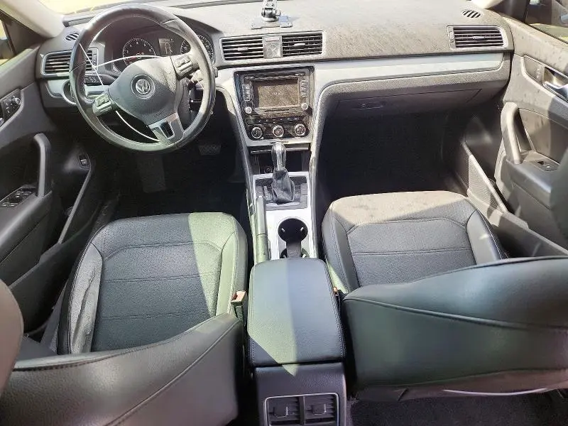 2013 VOLKSWAGEN PASSAT SE  