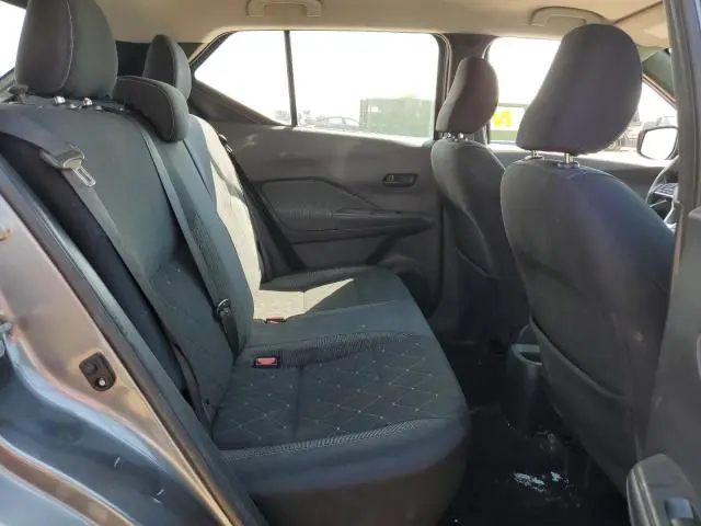2018 NISSAN KICKS S  