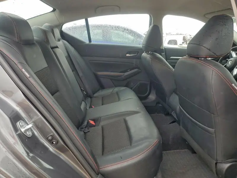 2024 NISSAN ALTIMA SR  