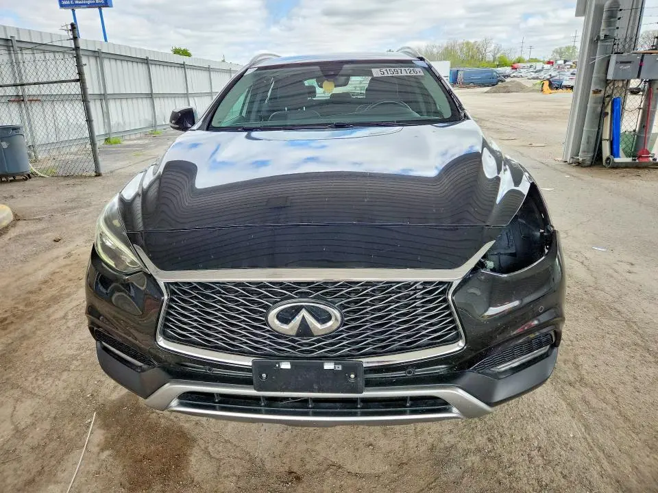 2017 INFINITI QX30 PREMIUM  