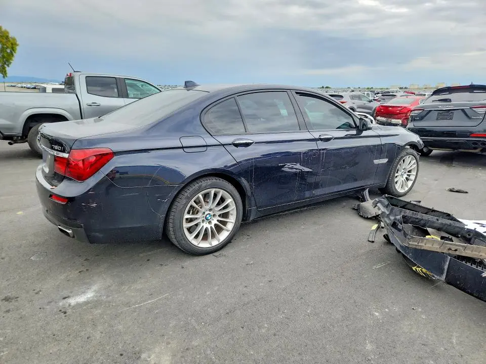 2015 BMW 750 XI  