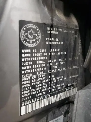 2010 VOLKSWAGEN TIGUAN SE  