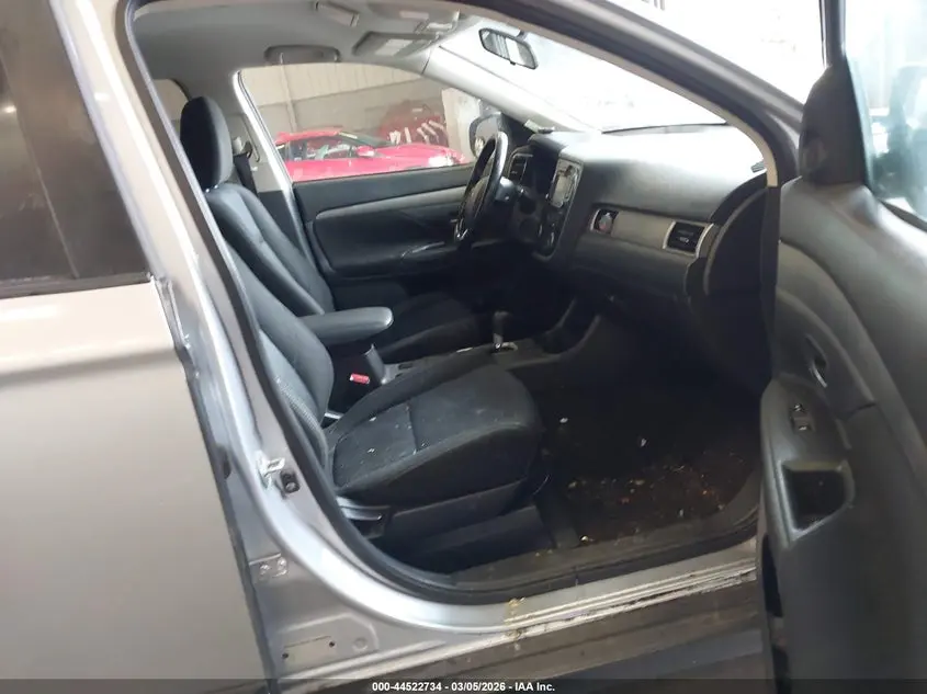 2016 MITSUBISHI OUTLANDER SE