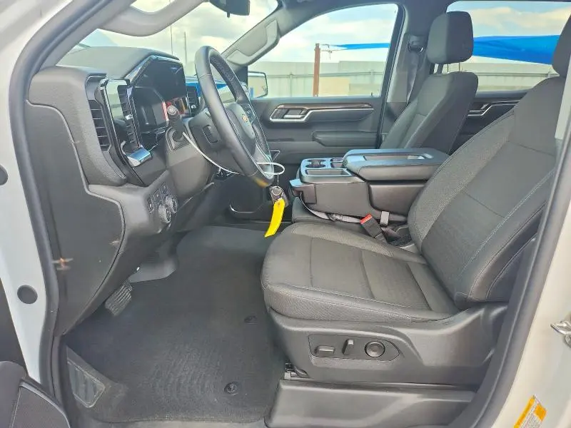 2026 CHEVROLET SILVERADO K1500 LT  