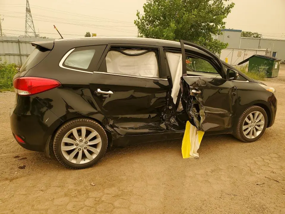 2015 KIA RONDO   
