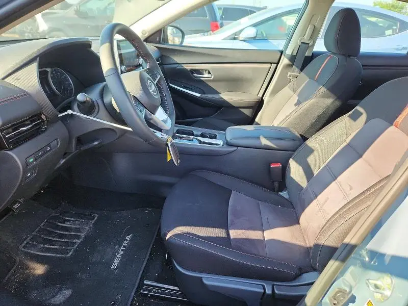 2025 NISSAN SENTRA SR  