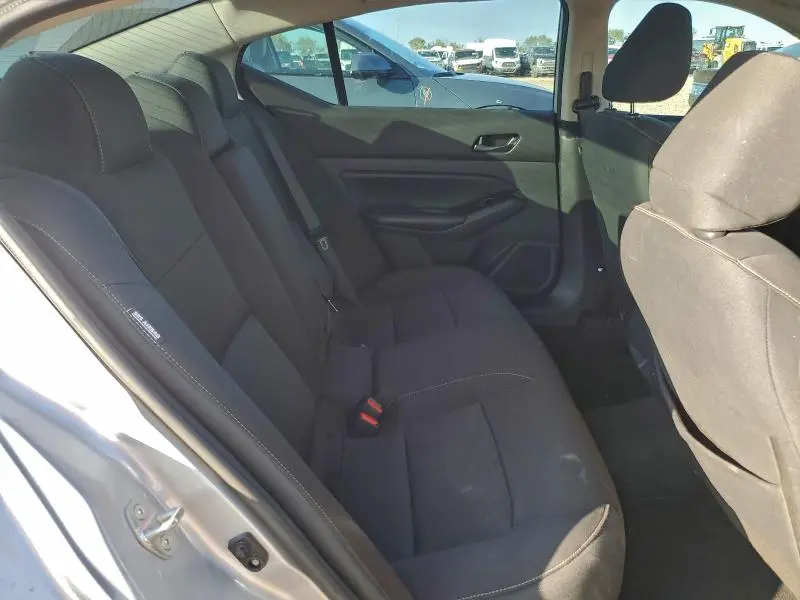 2023 NISSAN ALTIMA SV  