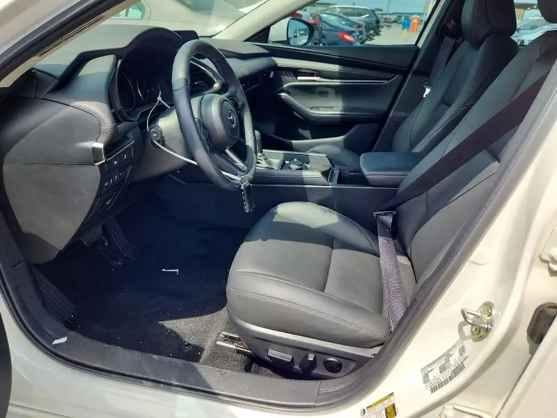 2025 MAZDA 3 PREFERRED  
