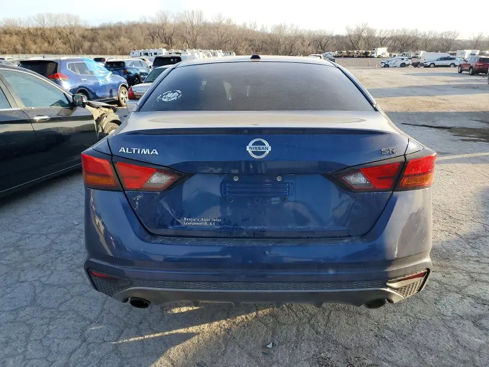 2019 NISSAN ALTIMA SR  