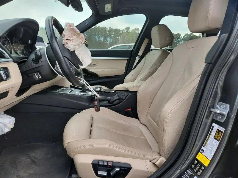 2018 BMW 330 XIGT  