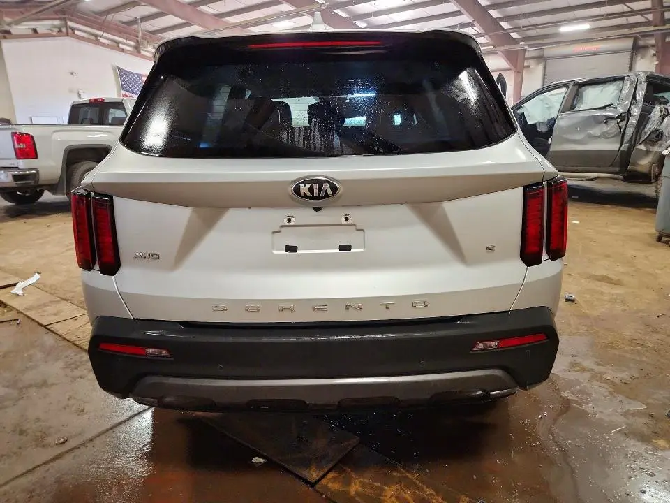 2021 KIA SORENTO S  