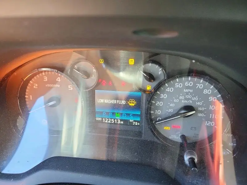2015 TOYOTA TUNDRA SR  