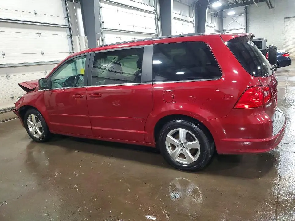2011 VOLKSWAGEN ROUTAN SE  