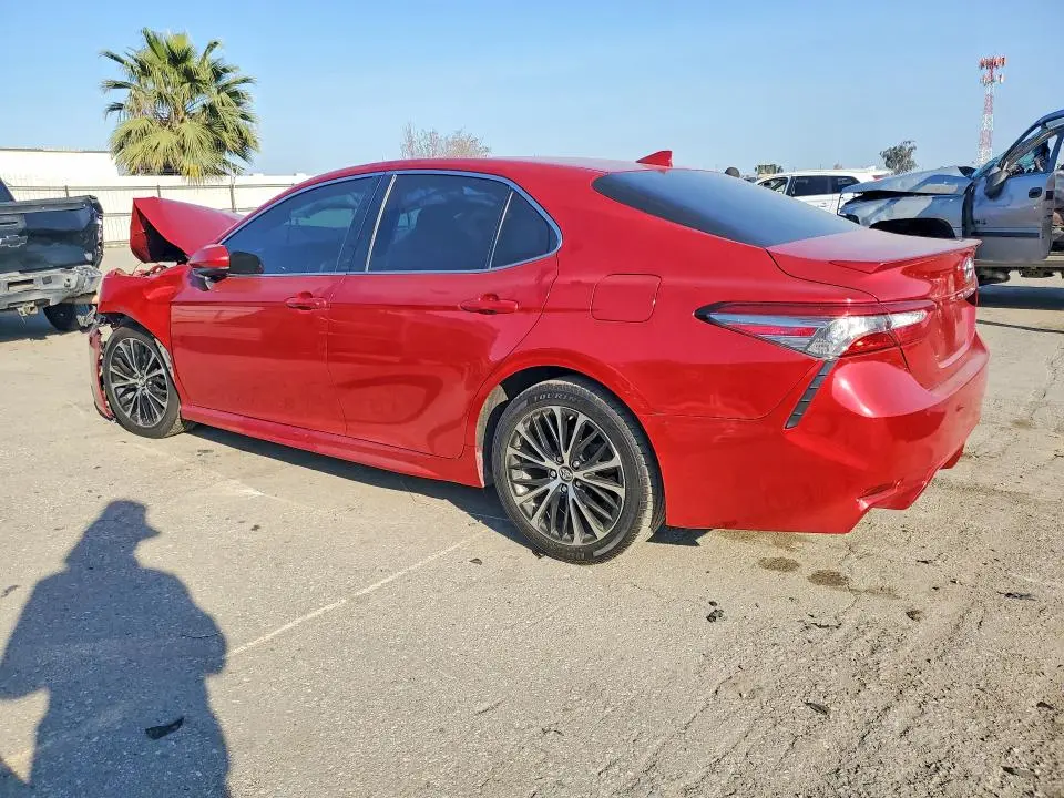 2019 TOYOTA CAMRY SE  