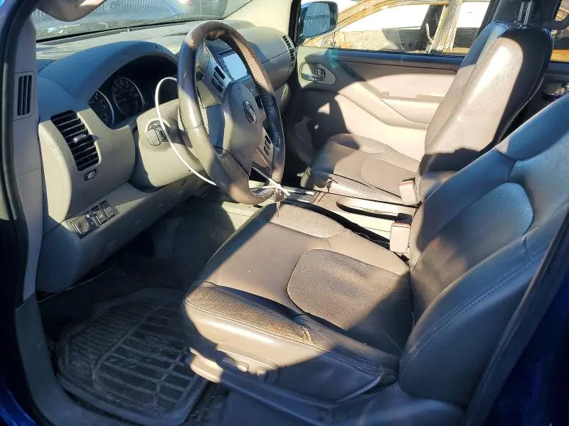 2014 NISSAN FRONTIER SL  