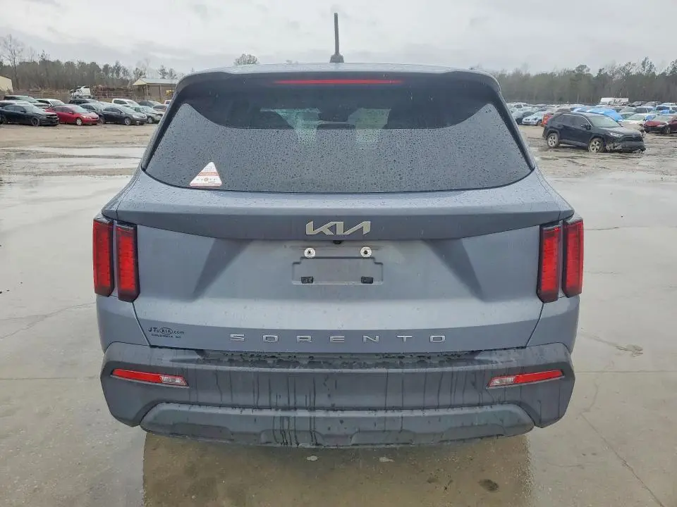 2022 KIA SORENTO LX  