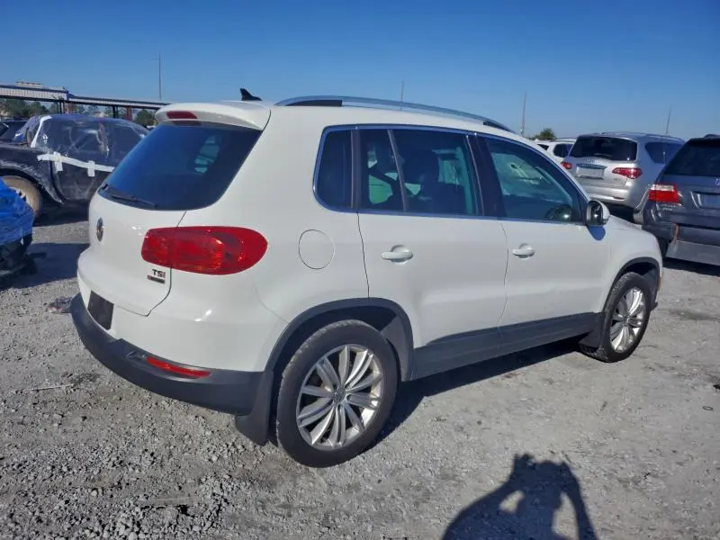 2016 VOLKSWAGEN TIGUAN S  