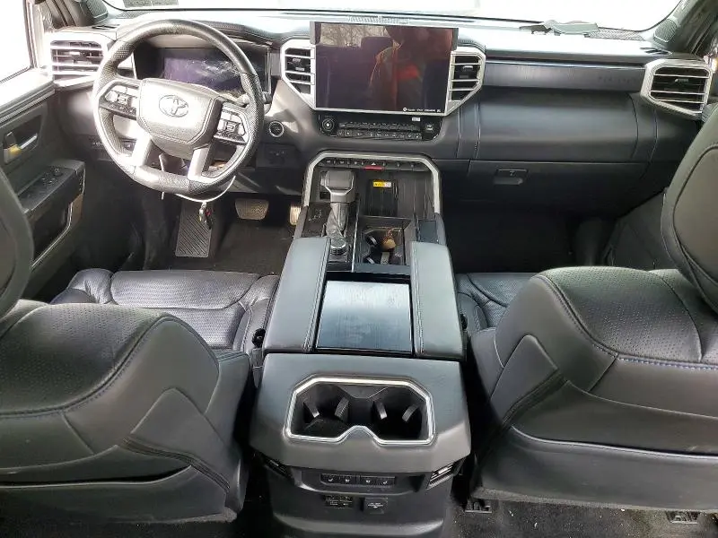 2024 TOYOTA TUNDRA PLATINUM  