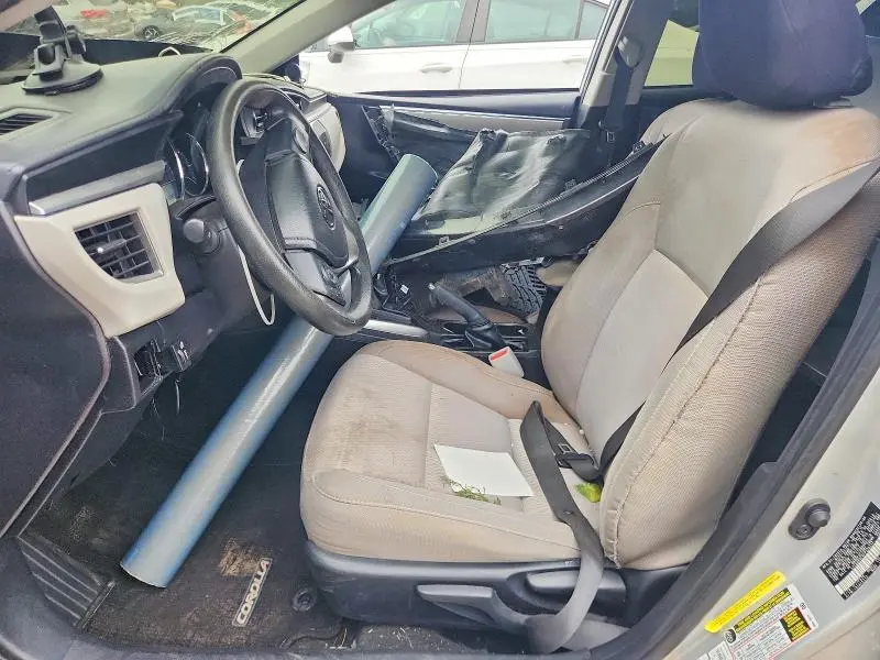 2015 TOYOTA COROLLA LE PLUS  