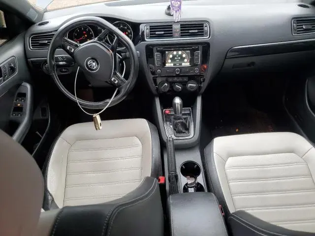 2015 VOLKSWAGEN JETTA SE  