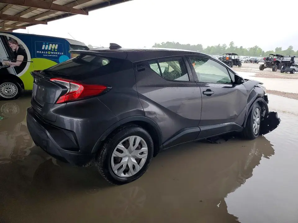 2020 TOYOTA C-HR LE  