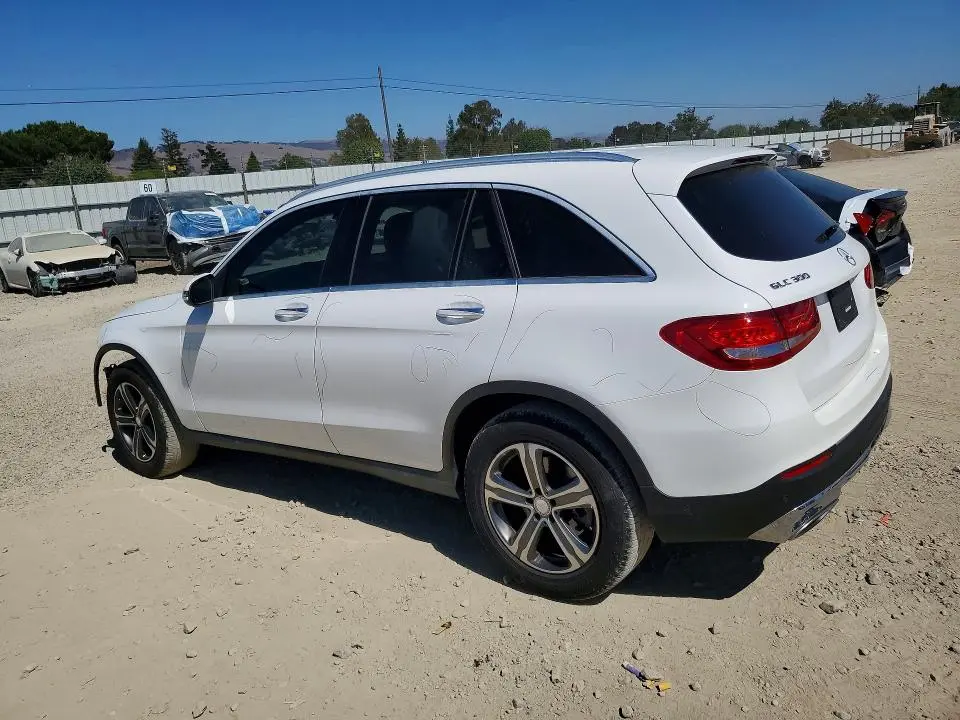 2017 MERCEDES-BENZ GLC 300  