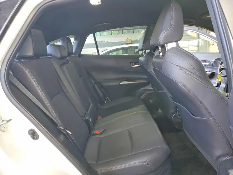2022 TOYOTA VENZA XLE  